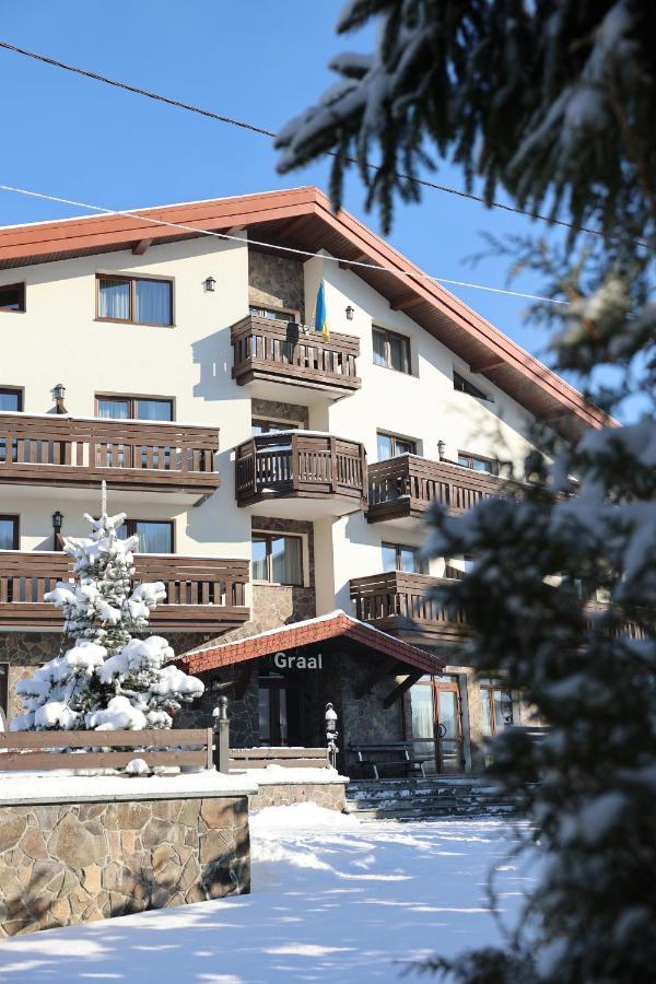 Graal Resort Bukovel Exteriör bild