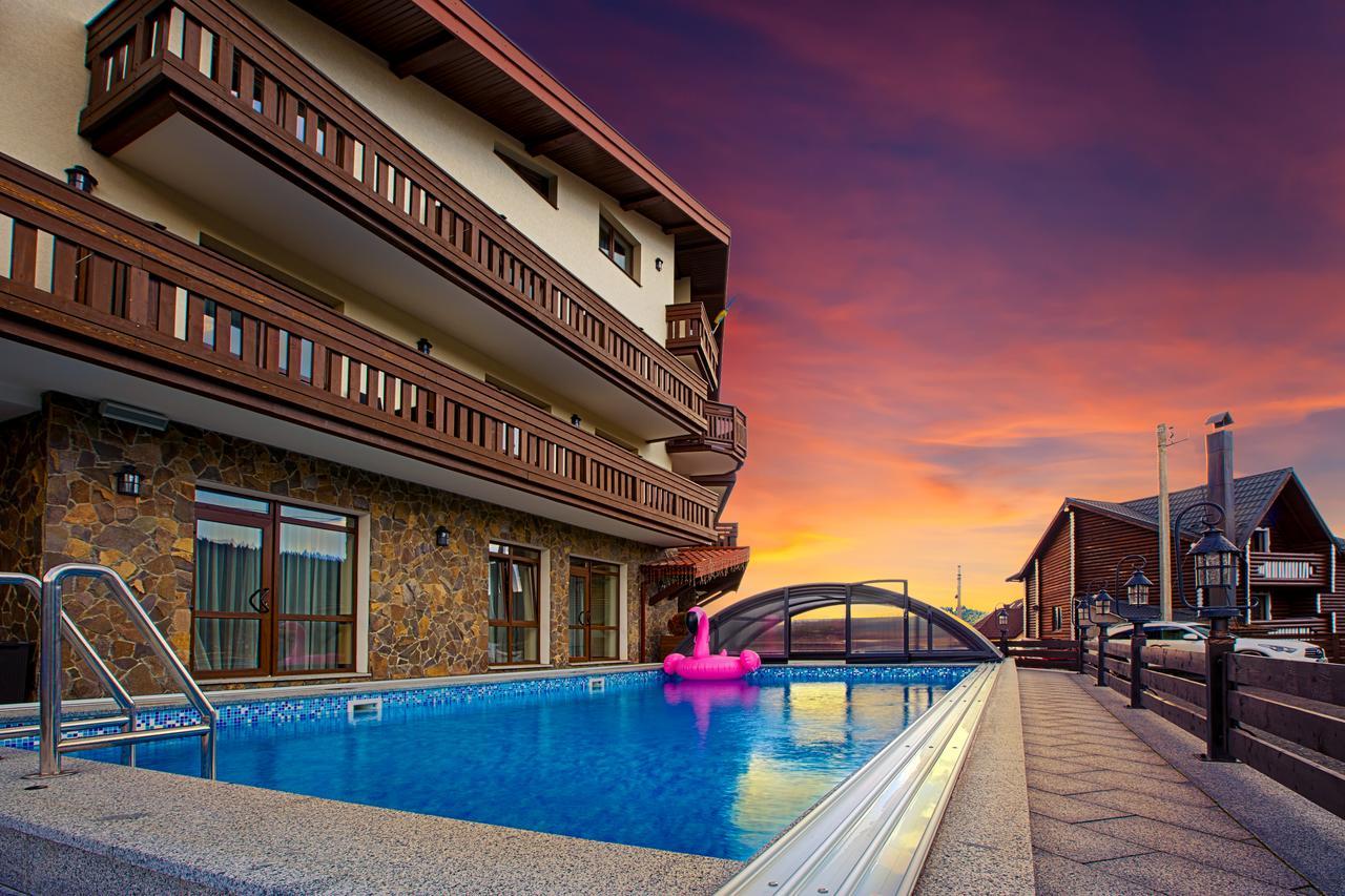 Graal Resort Bukovel Exteriör bild