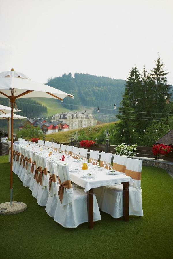 Graal Resort Bukovel Exteriör bild